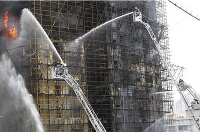 GRC轻质芯模在空心楼盖结构中的性能优势及其消防设备兼容性分析